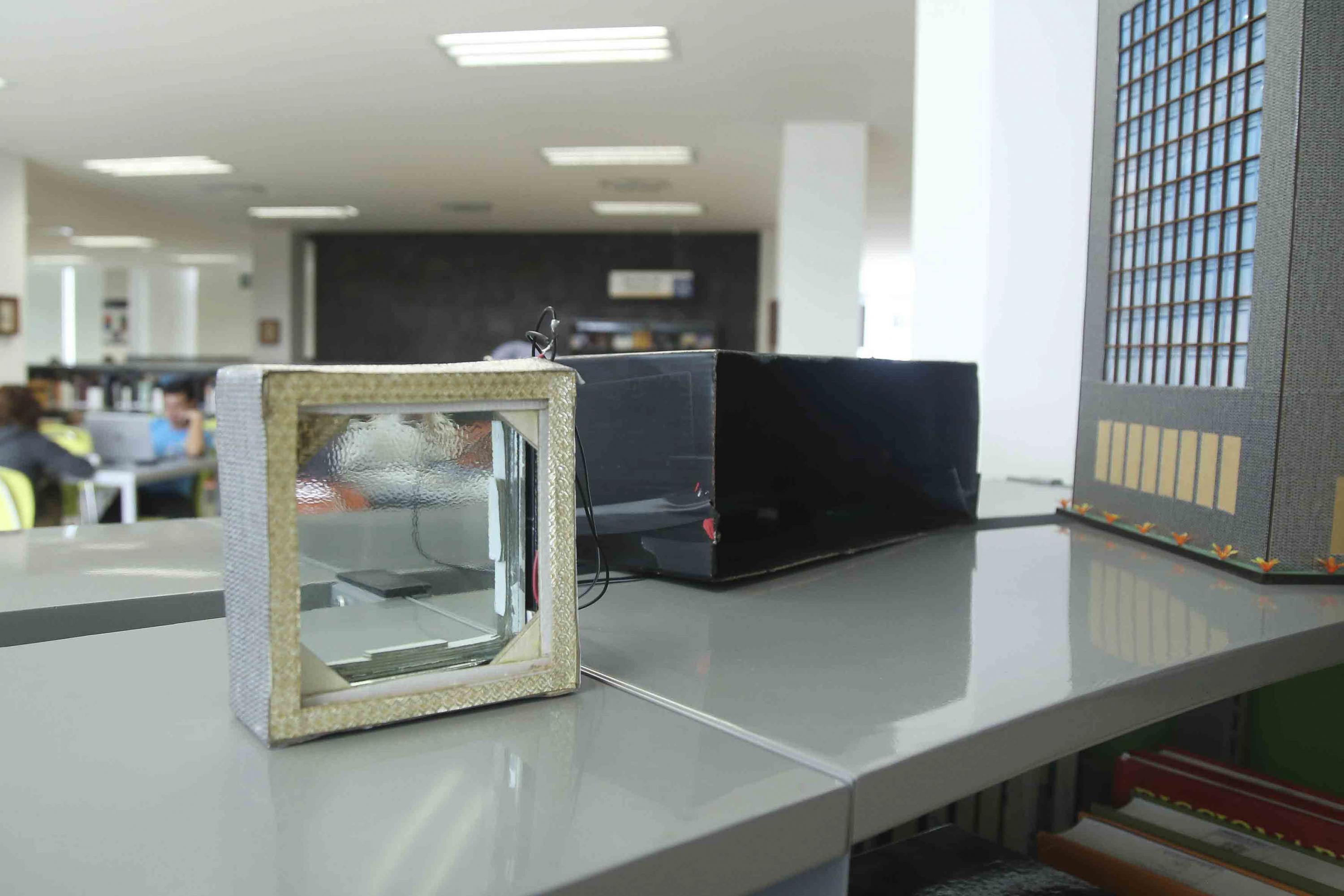 Desarrollan alumnos del CUTonalá concentrador solar para generar energía eléctrica