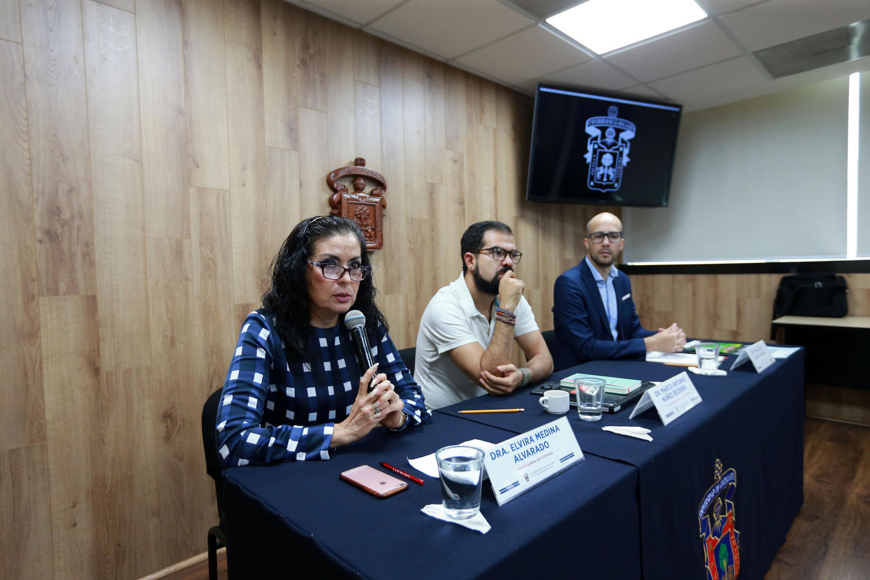 Investigadoras en rueda de prensa para dar a conocer los detalles del diplomado de desarrollo sustentable y derecho ambiental 