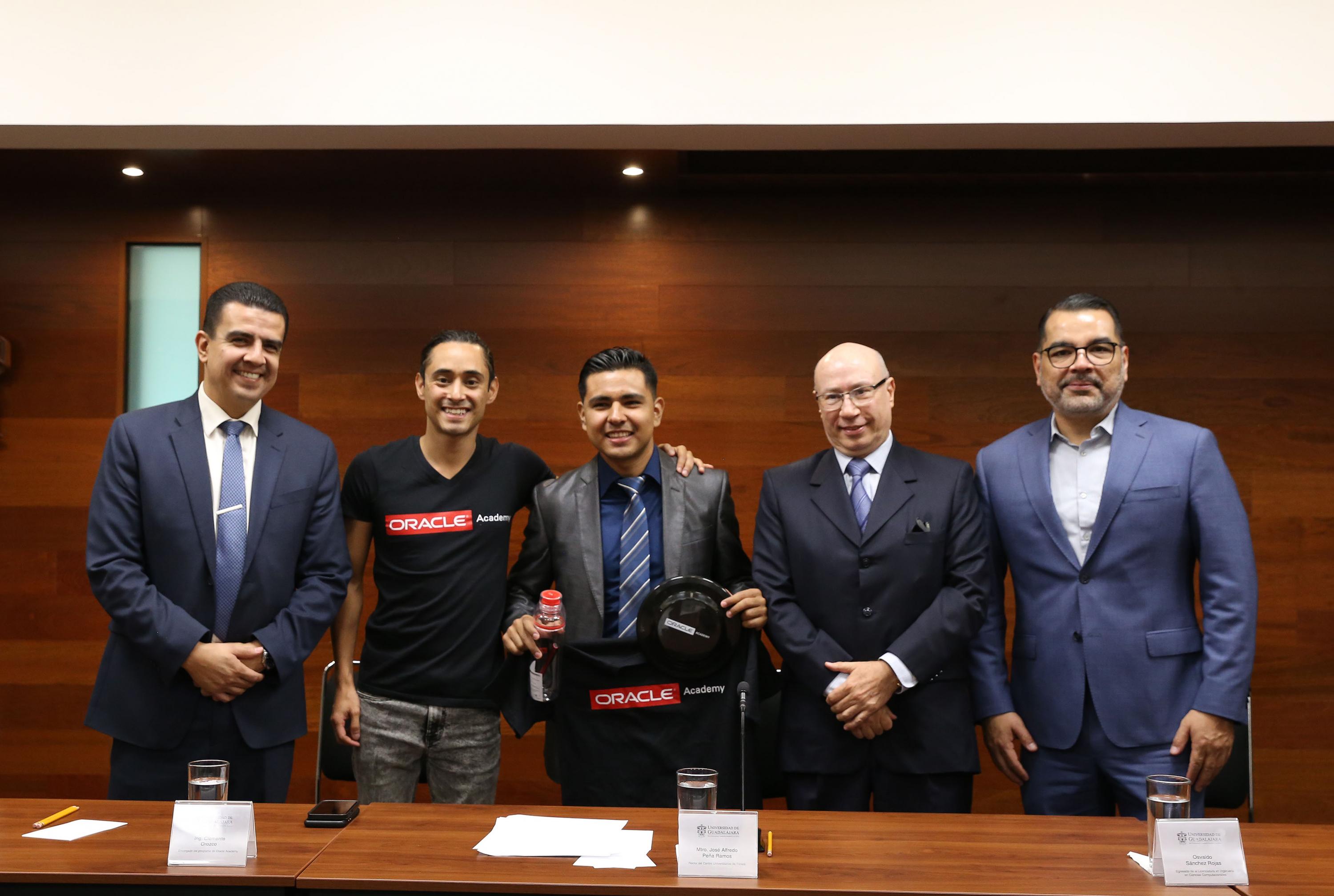 Ganador del tercer lugar en el concurso de oracle Student day 