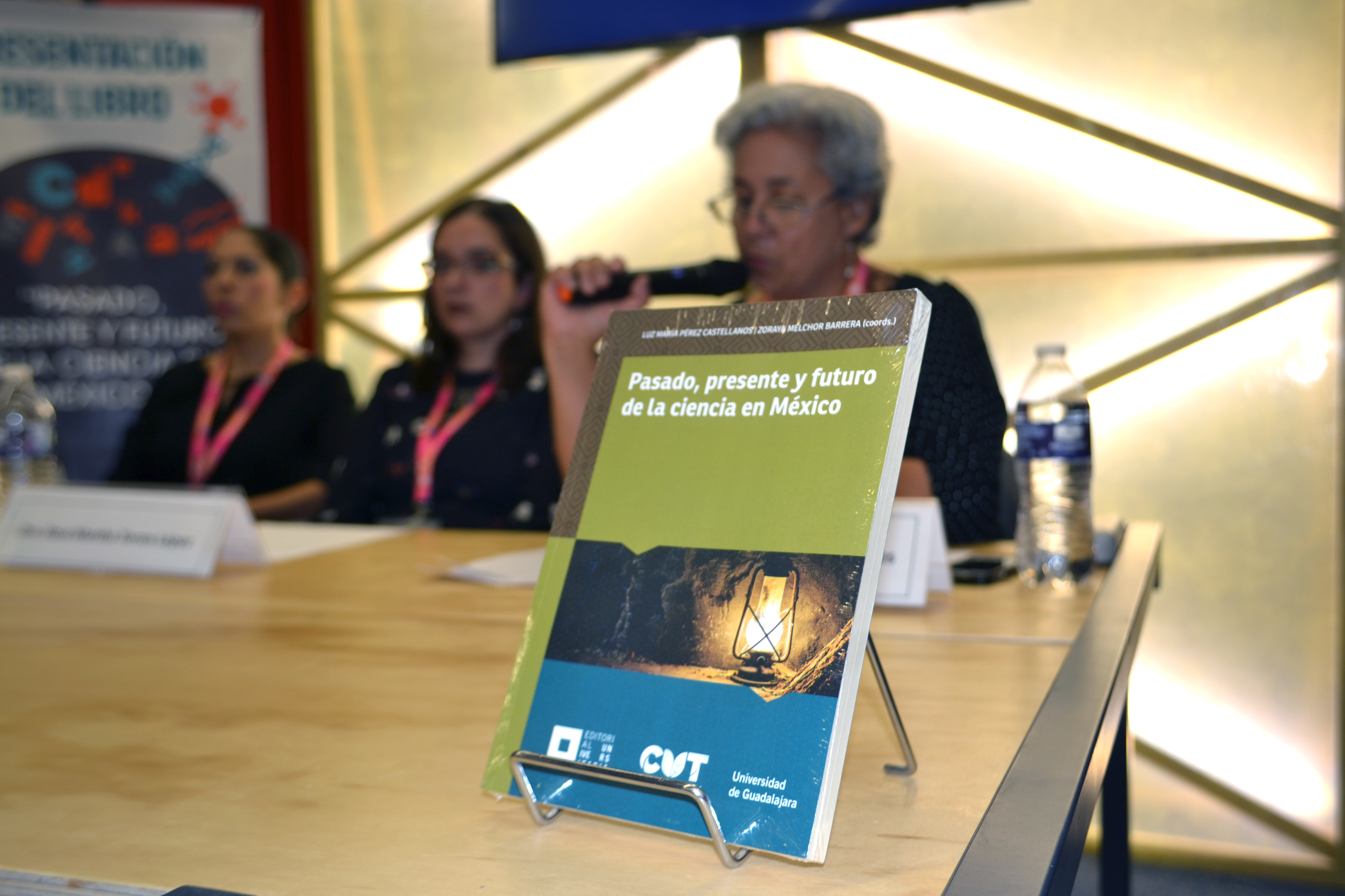 Presentación de Libro en la FIL 