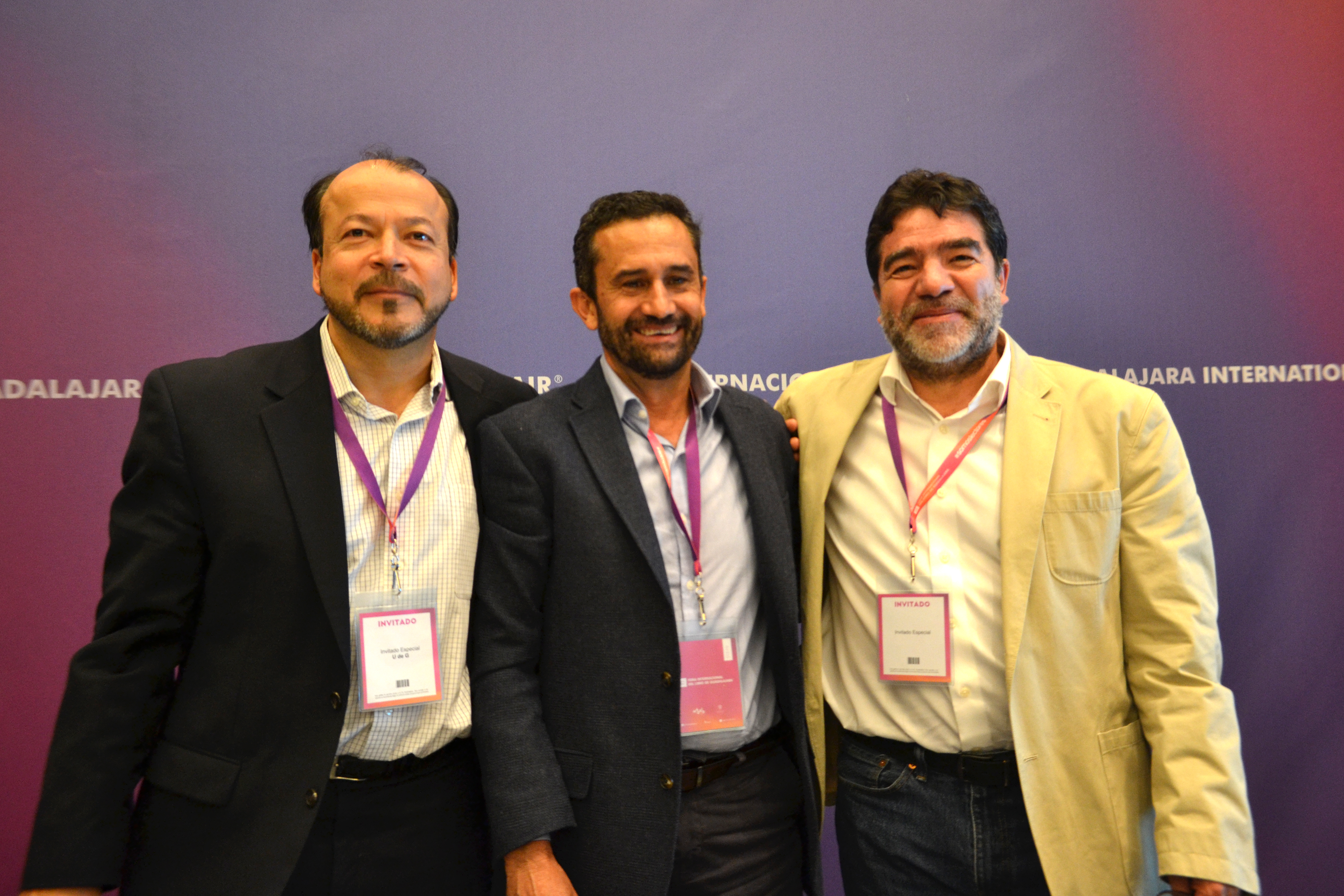 Foto de los panalistas y moderador 