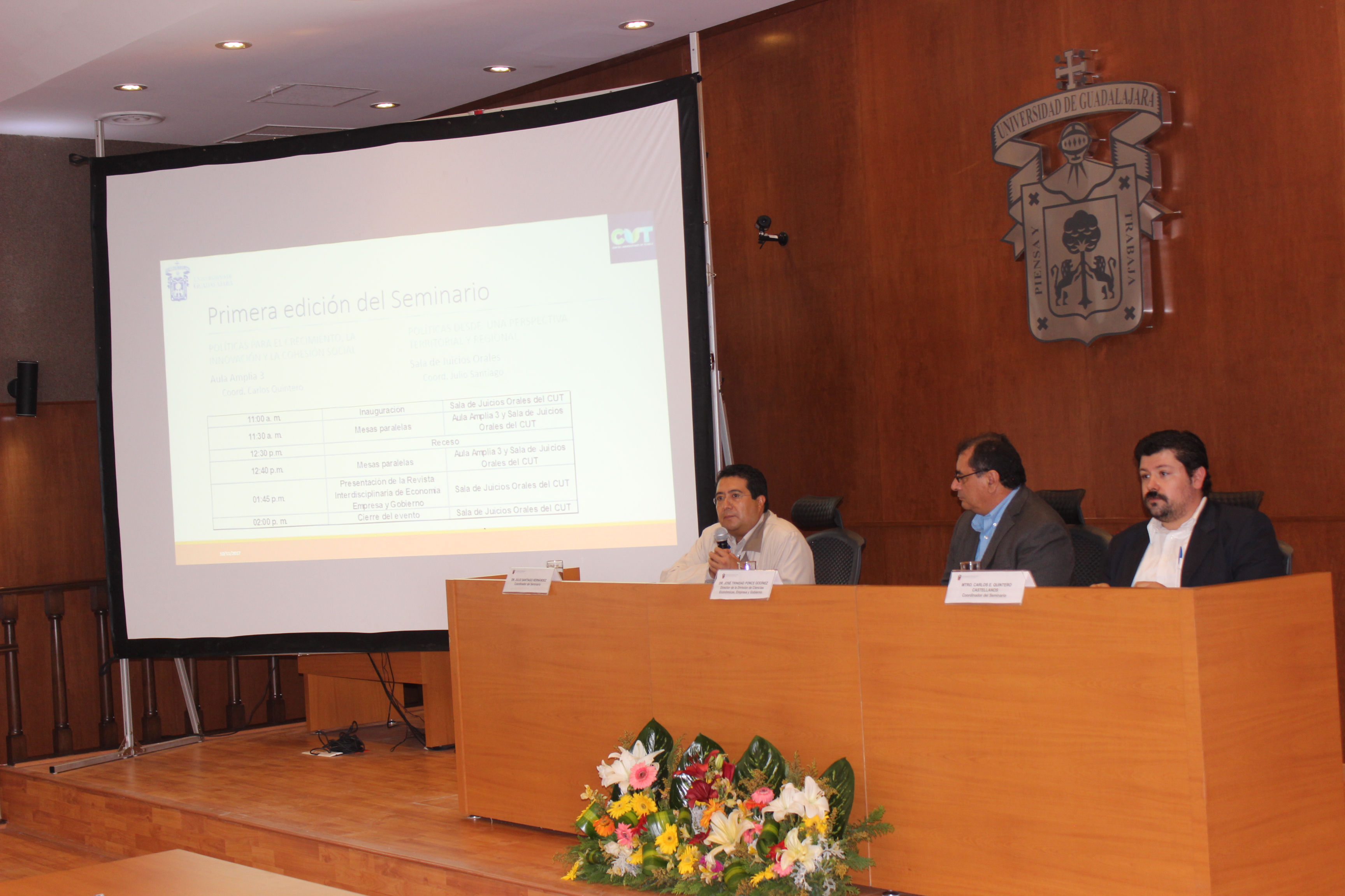 En los trabajos del primer seminario de otoño de políticas públicas.
