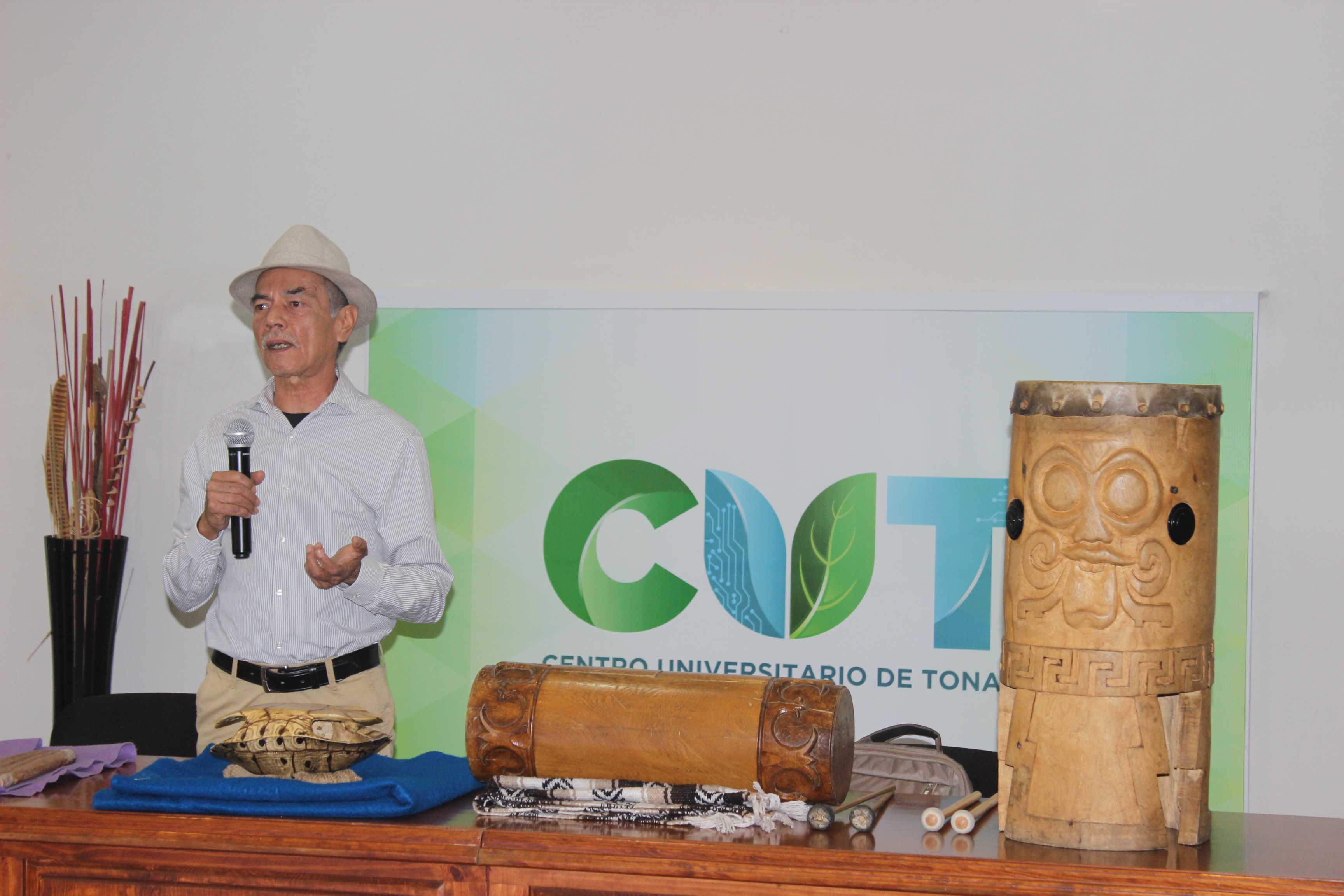 En actividades de la Semana de Cs. Sociales, Jurídicas y Humanas 