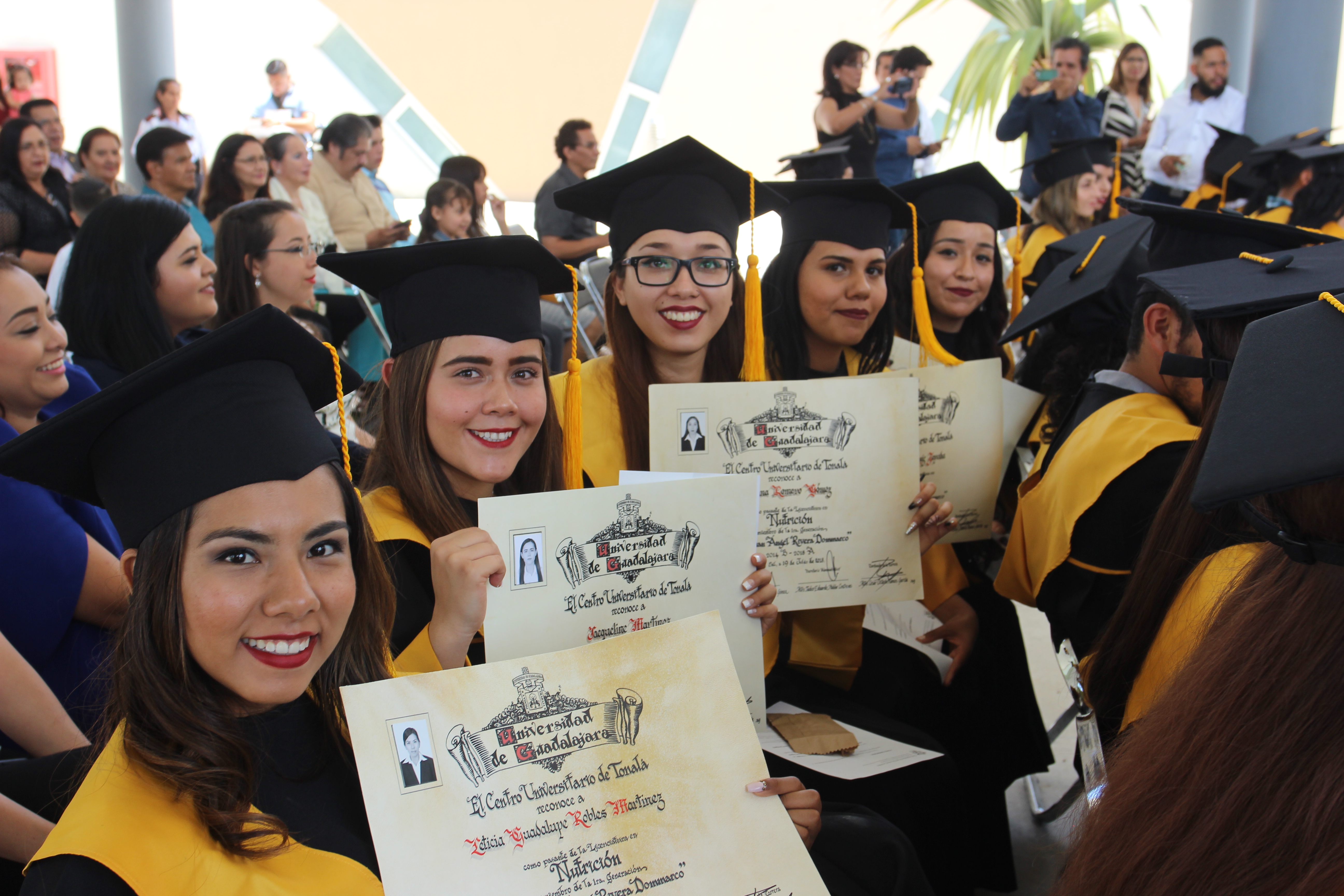 SE GRADÚA PRIMERA GENERACIÓN DE NUTRICIÓN