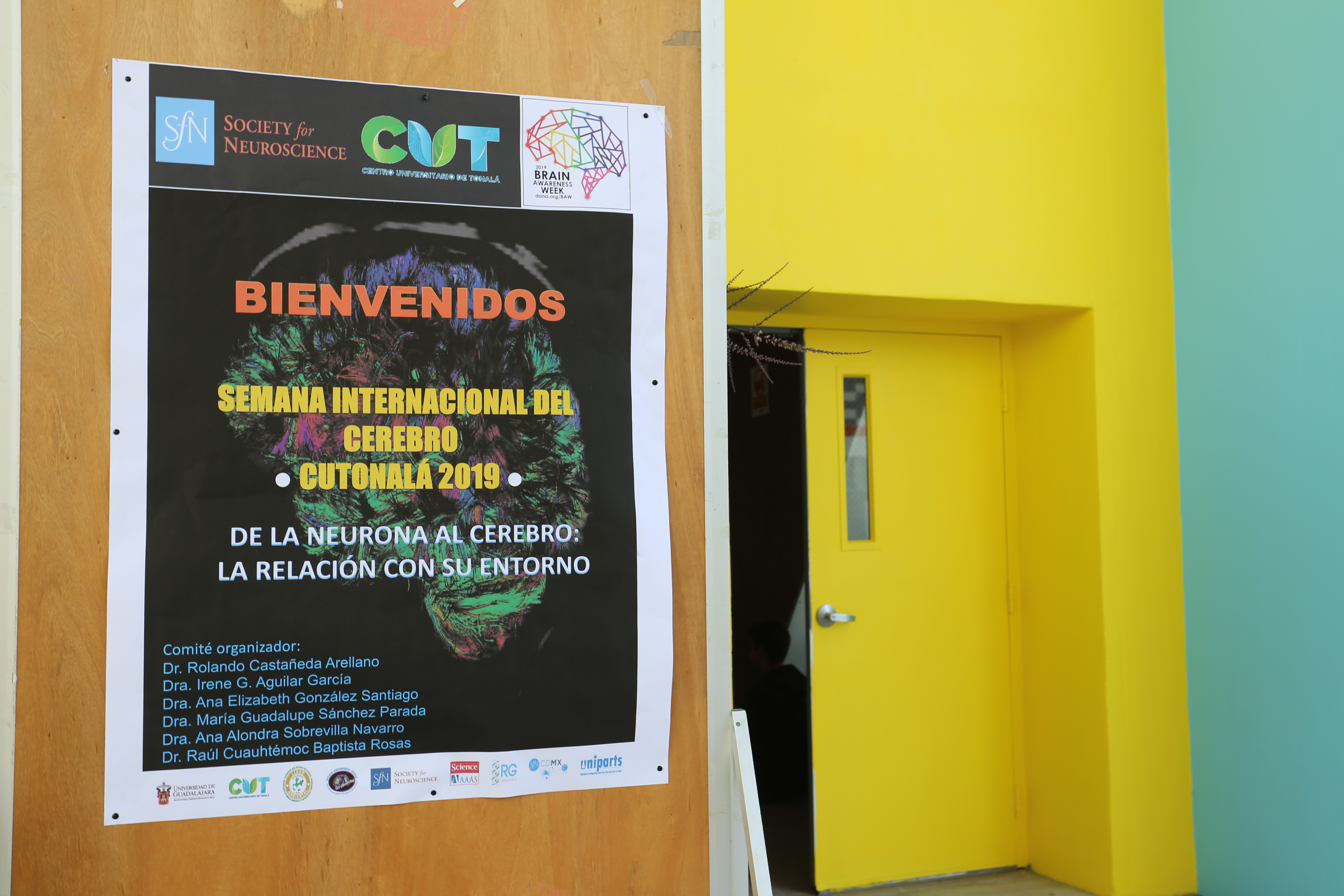 Del 11 al 15 de marzo, se llevaron a cabo conferencias y actividades relacionadas con la Semana Internacional del Cerebro en el Centro Universitario de Tonalá, así como en la explanada de la Plaza Cihualpilli del municipio de Tonalá