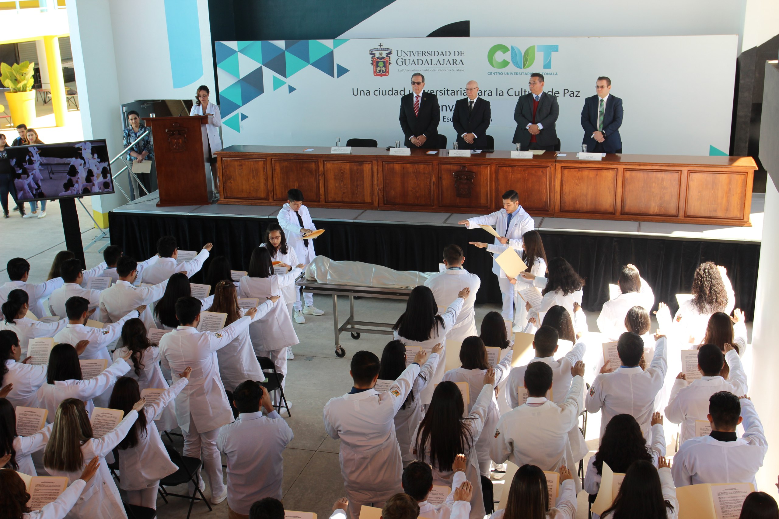 Juramento hipocrático de estudiantes de medicina