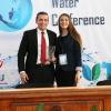 Dr. Andrés Cárdenas con su reconocimiento